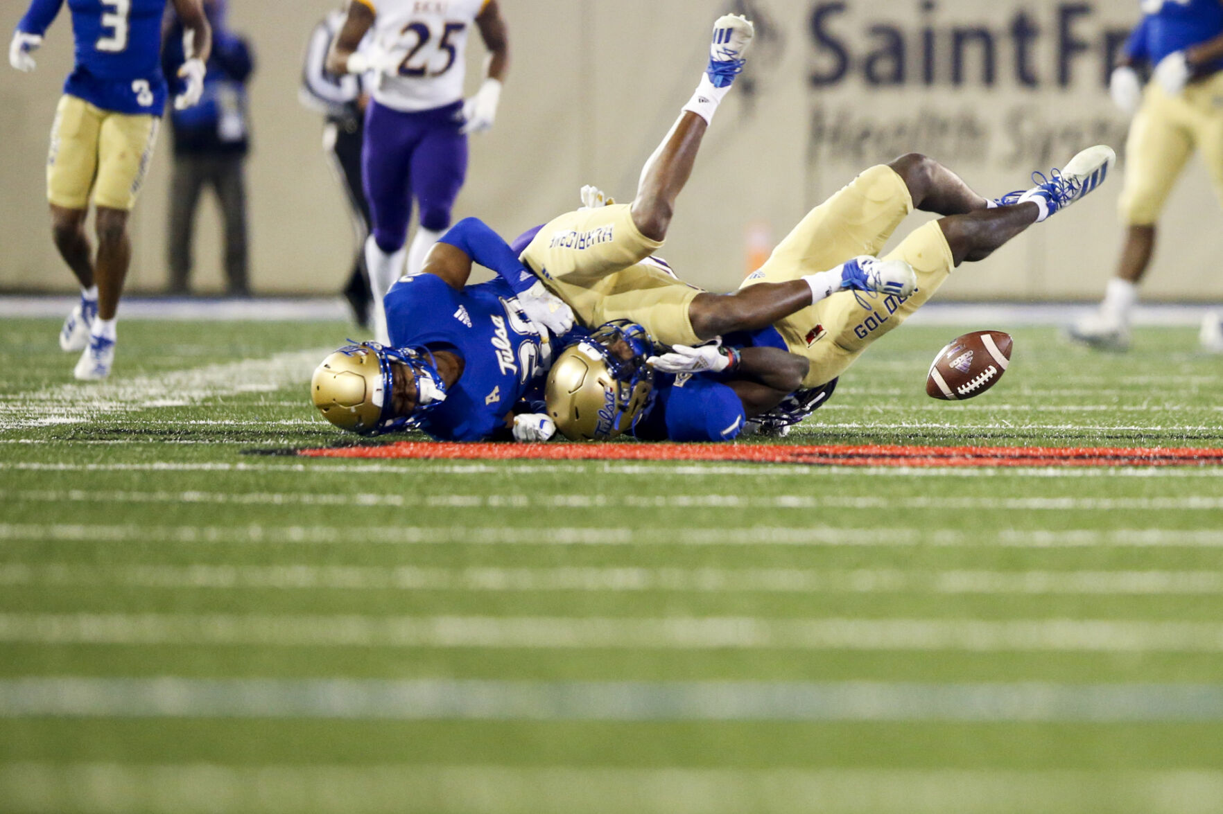 Tulsa Golden Hurricane vs East Carolina Pirates